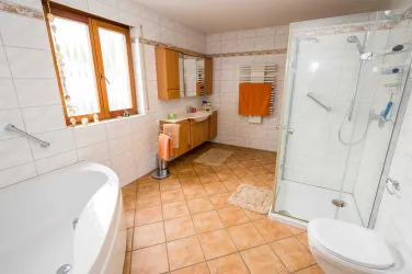 Badezimmer (© artdefacto)