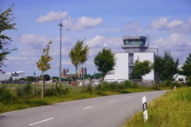 Flugplatz Tower Speyer (© Stadt Speyer, Schmitt)