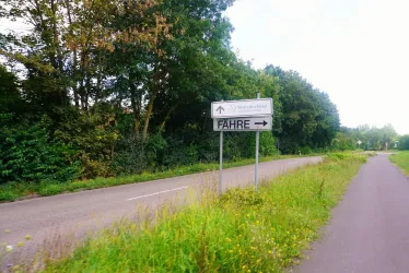Wegweiser ab Straße (© Stadt Speyer  Schmitt)