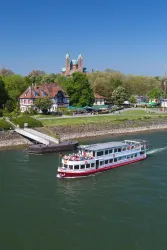 Fahrt auf dem Rhein (© Michael Varelmann)