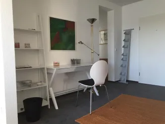 Schreibtisch