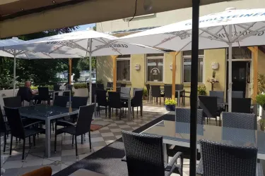 Biergarten (© Naturfreundehaus Speyer)