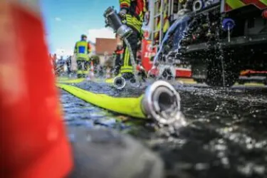 Löschschlauch (© Adobe Stock)