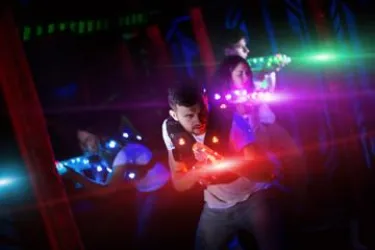 Lasertag (© Adobe Stock)