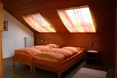 2Schlafzimmer 1