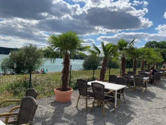 Außensitz (© Camping Kollersee)