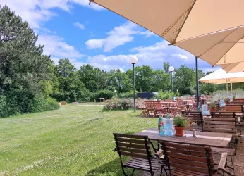 Terrasse zum Park hin