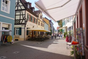 Geschäfte entlang der Korngasse