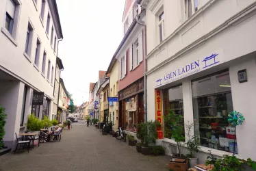 Geschäfte entlang der Roßmarktstraße