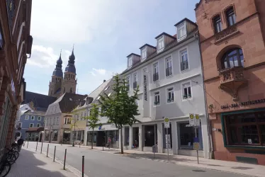 Geschäfte entlang der Gilgenstraße