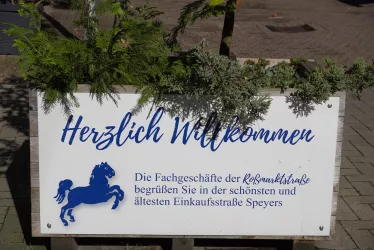 Herzlich Willkommen in der Roßmarktstraße