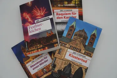 Vier Krimiromane von Autor Uwe Ittensohn