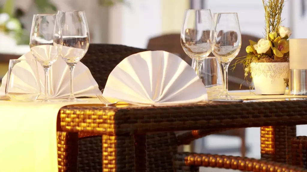 gedeckter Tisch im Restaurant