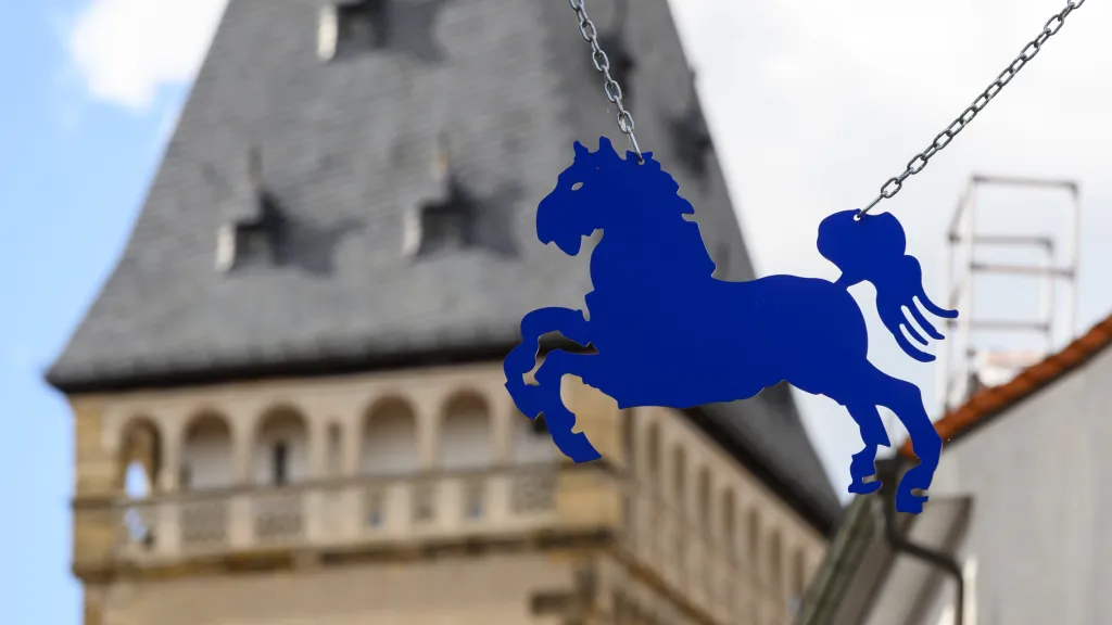 Symbol der Roßmarkstraße vor dem Altpörtel