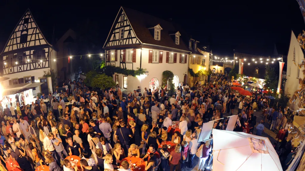 Das Altstadtfest in Speyer lockt jährlich Tausende Besucher in die alten Gassen der Stadt.