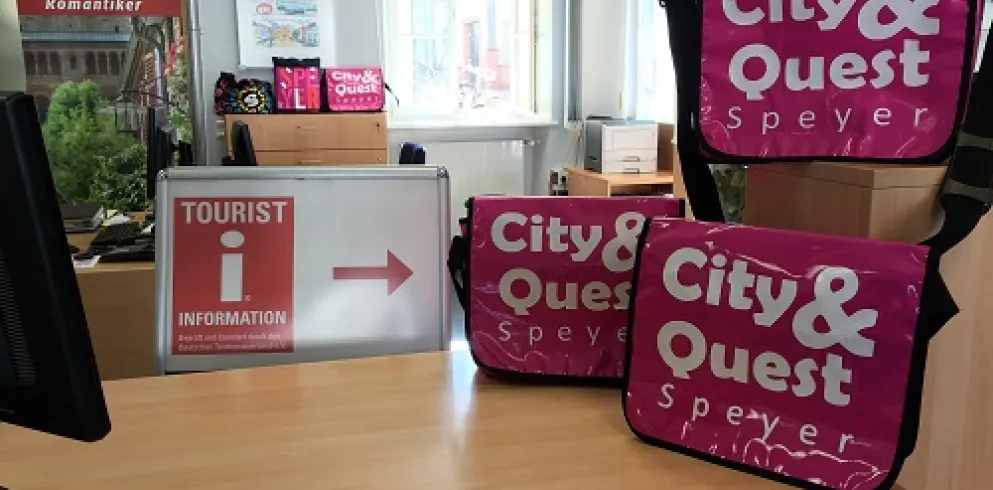 City & Quest - Stadträtsel mit Smartphone und Rätseltasche 
