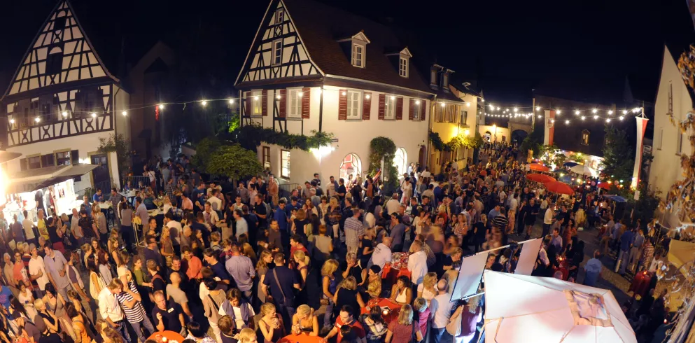 Das Altstadtfest in Speyer lockt jährlich Tausende Besucher in die alten Gassen der Stadt.