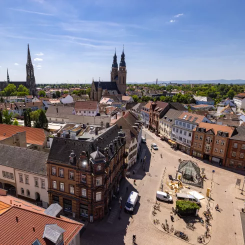 Blick vom Altpörtel auf Postplatz und Gilgenstraße 
