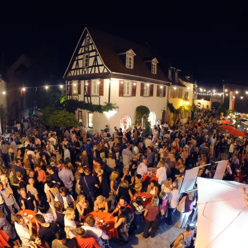 Das Altstadtfest in Speyer lockt jährlich Tausende Besucher in die alten Gassen der Stadt.